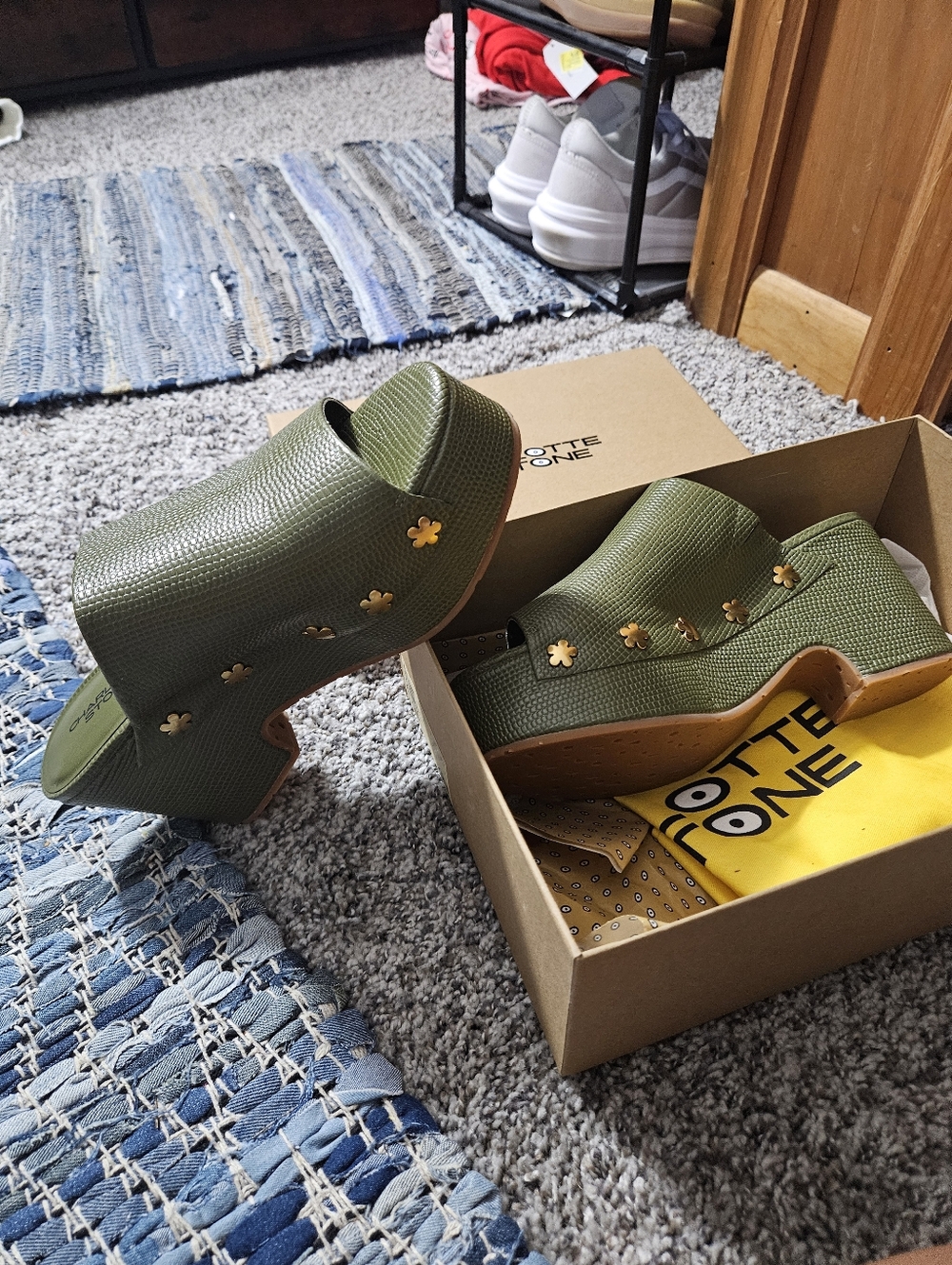 Charlotte Stone Olive Green Leather Floral Stud Clogs open toe Never Worn
